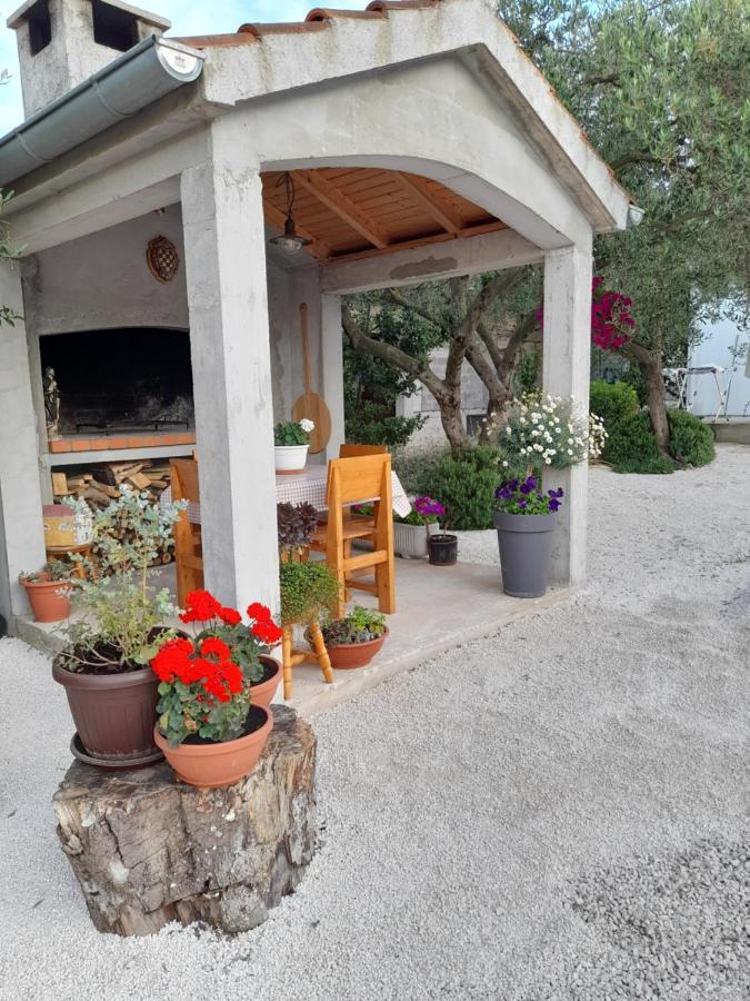 Apartmani Sara 비빈제 외부 사진
